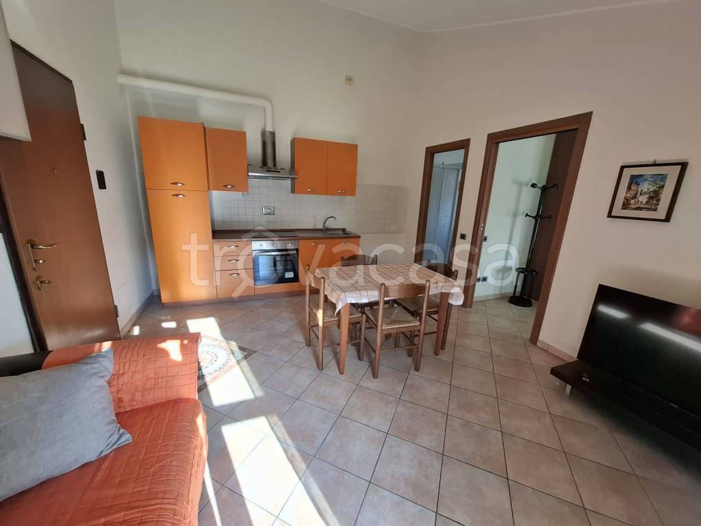 appartamento in affitto a Govone in zona Canove