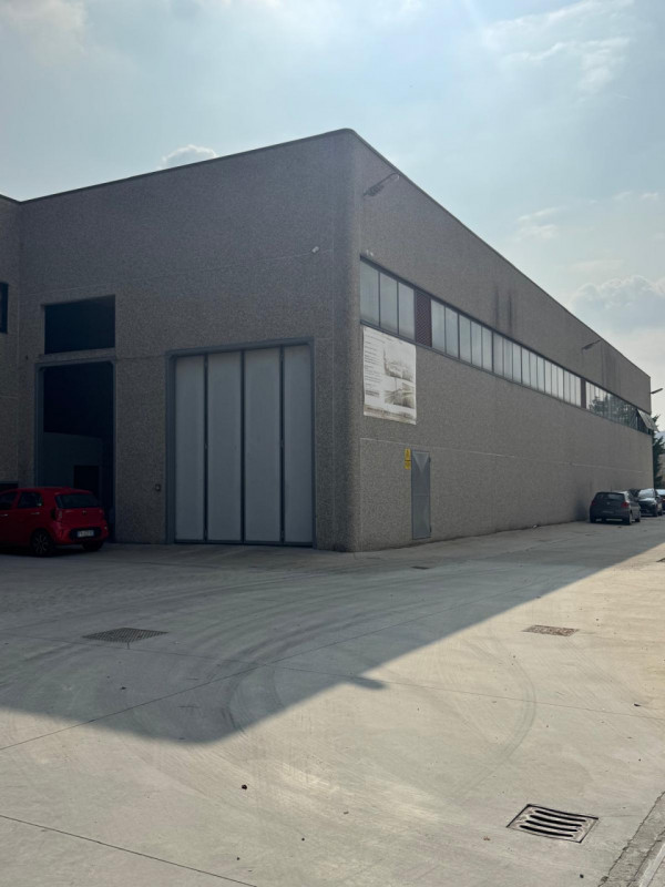 capannone in affitto a Grinzane Cavour in zona Gallo