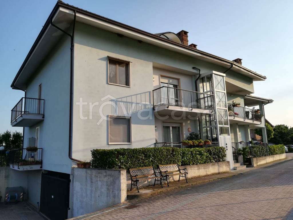 appartamento in affitto a Guarene