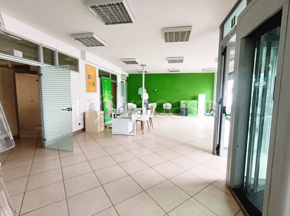 negozio in affitto ad Avezzano