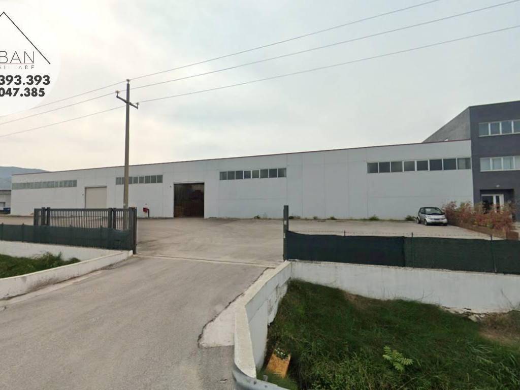 capannone in affitto ad Avezzano in zona Incile