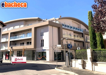 locale commerciale in affitto ad Avezzano