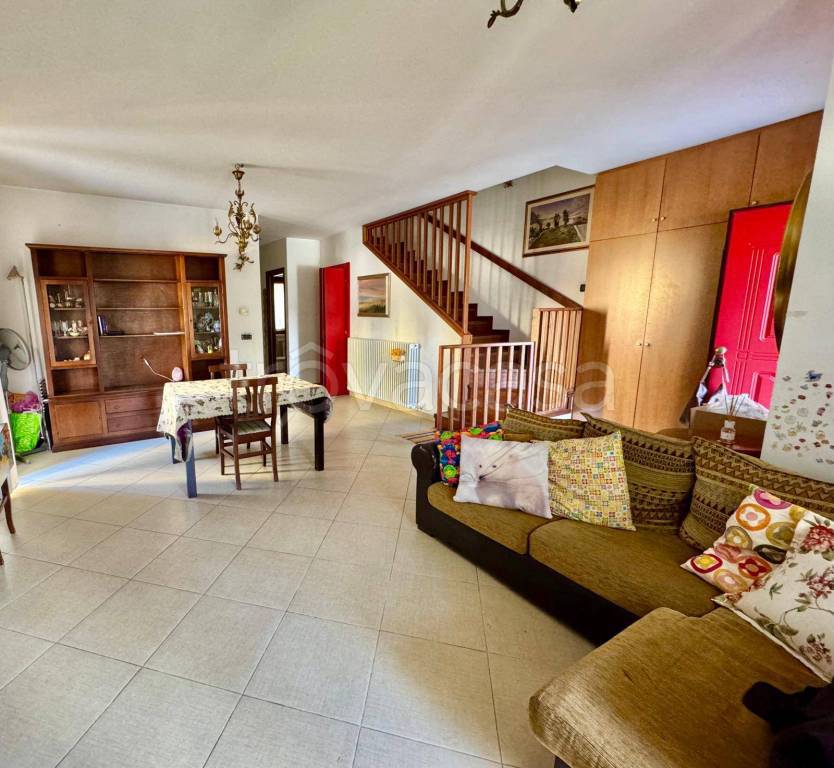 casa indipendente in affitto ad Avezzano