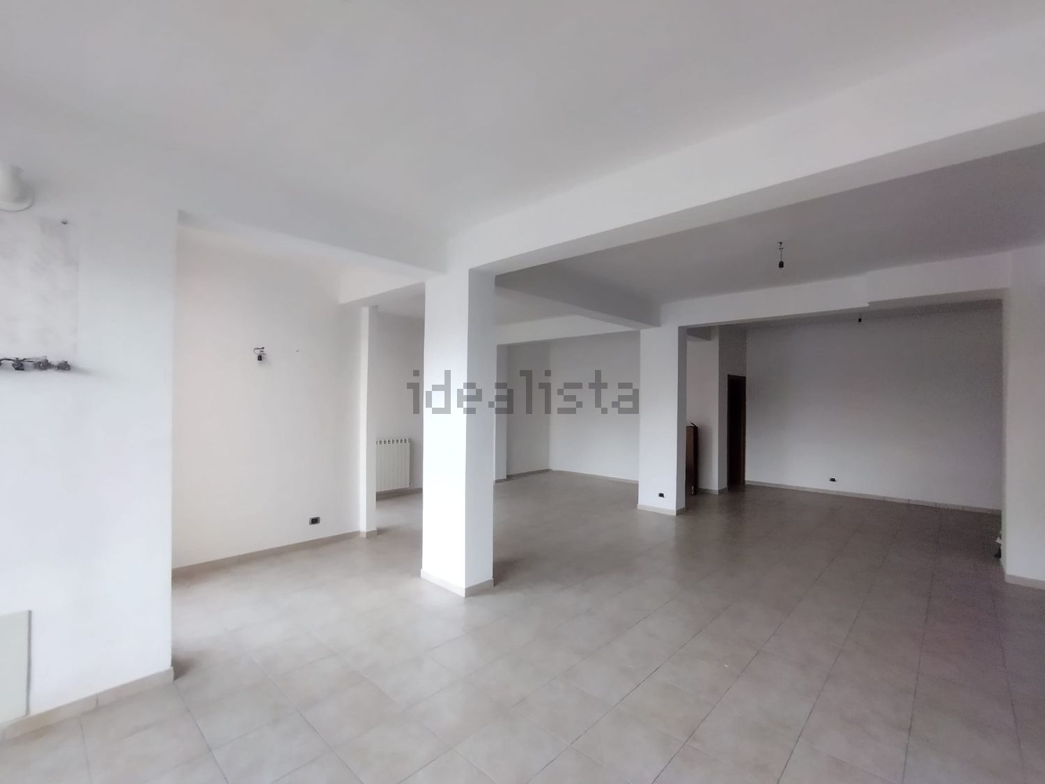 locale commerciale in affitto ad Avezzano
