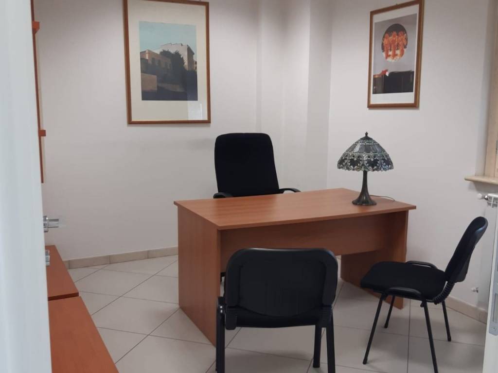 ufficio in affitto ad Avezzano