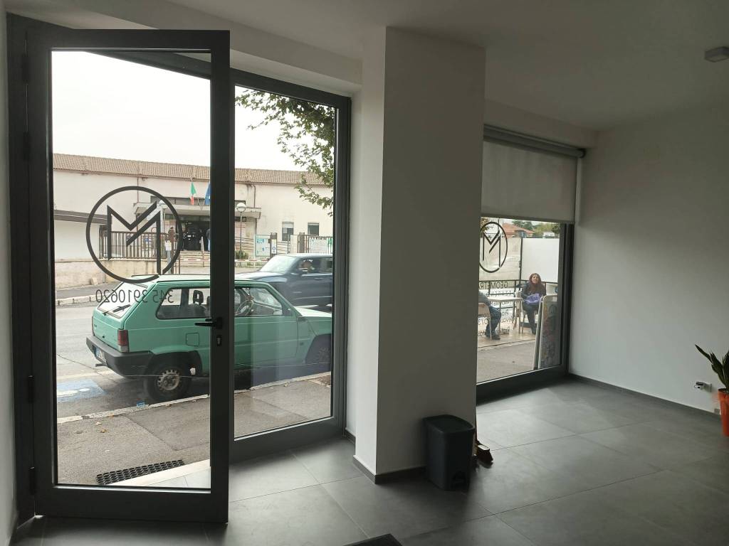 negozio in affitto ad Avezzano