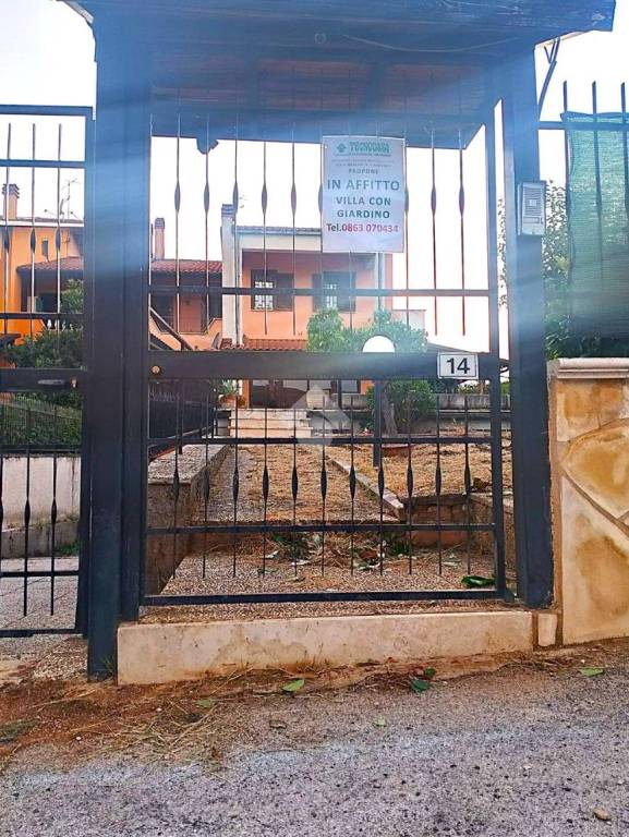 casa indipendente in affitto ad Avezzano
