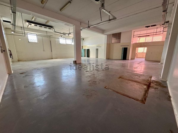 locale commerciale in affitto ad Avezzano