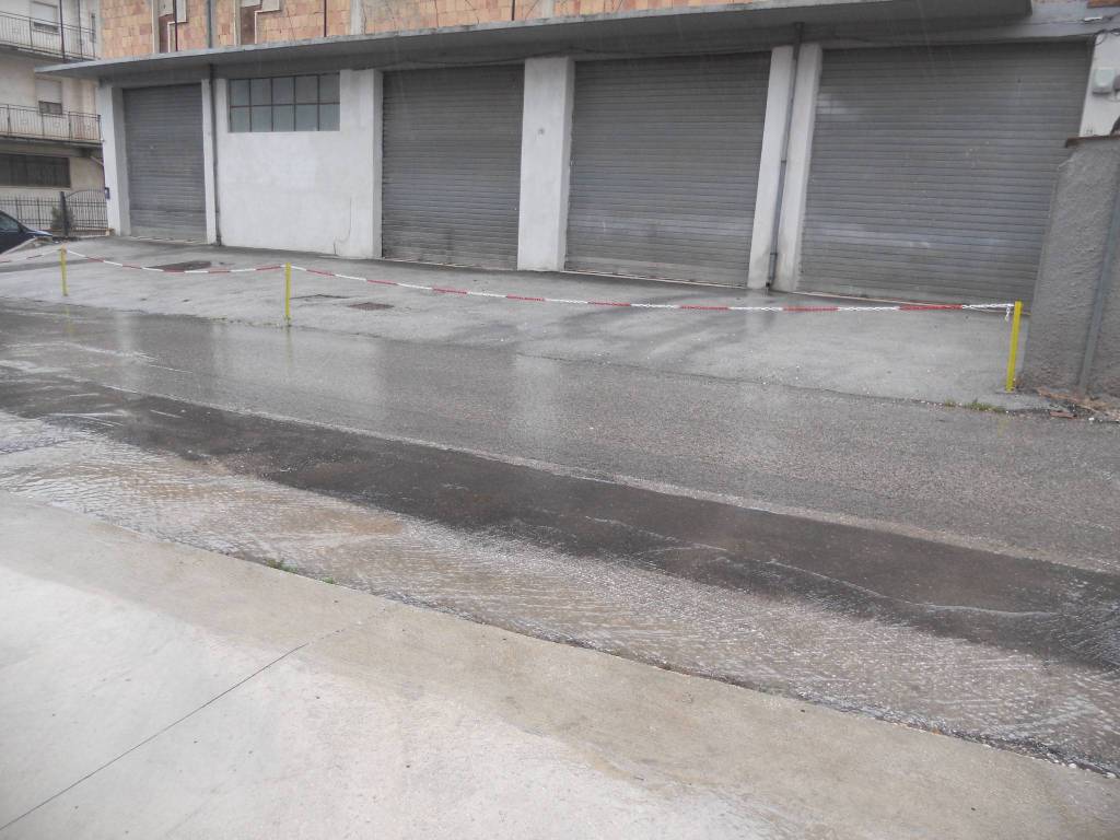 locale commerciale in affitto ad Avezzano