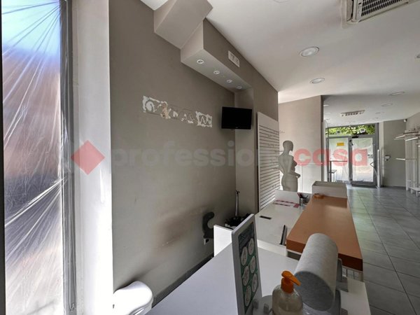 locale commerciale in affitto ad Avezzano