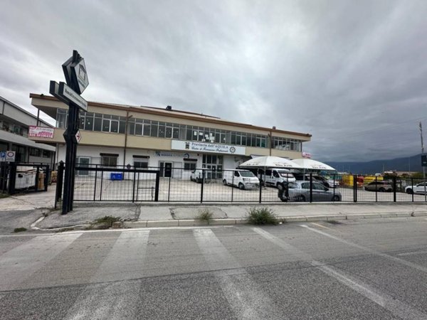negozio in affitto ad Avezzano