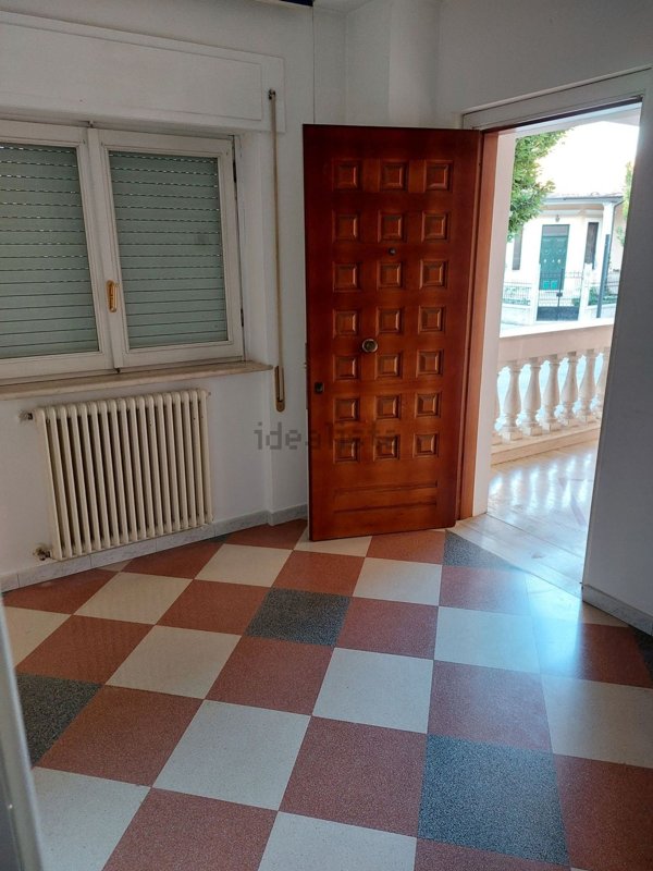 ufficio in affitto ad Avezzano