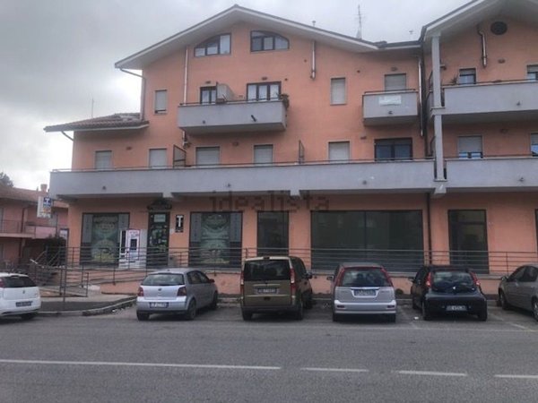 negozio in affitto ad Avezzano