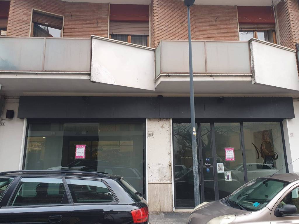 negozio in affitto ad Avezzano