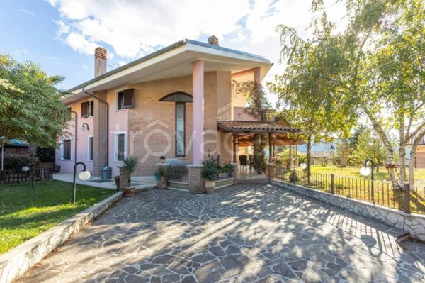 casa indipendente in affitto ad Avezzano