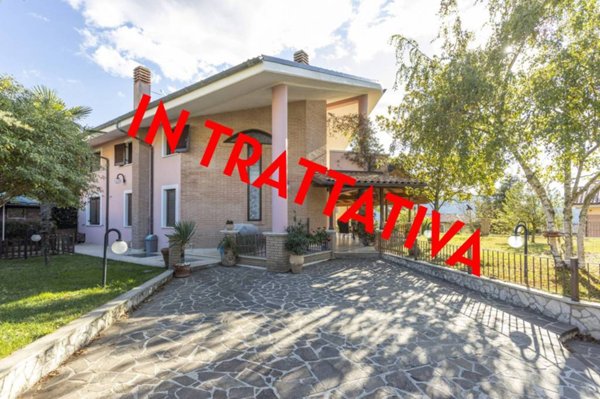 casa indipendente in affitto ad Avezzano