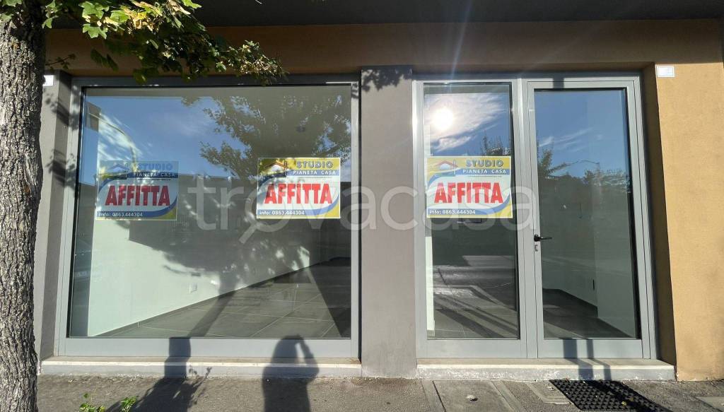 negozio in affitto ad Avezzano