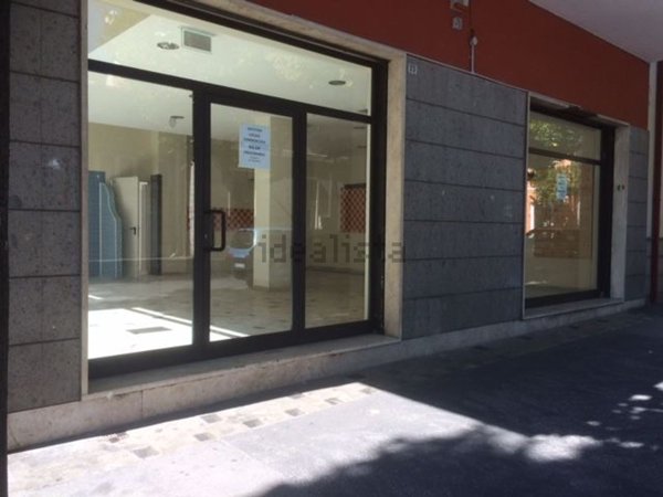 locale commerciale in affitto ad Avezzano