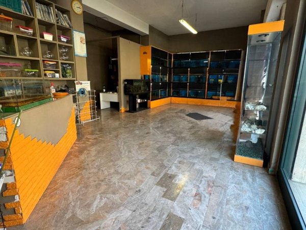 negozio in affitto ad Avezzano