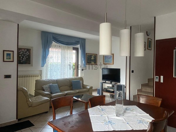 casa indipendente in affitto ad Avezzano