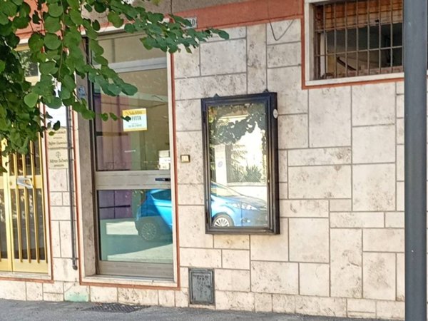 negozio in affitto ad Avezzano