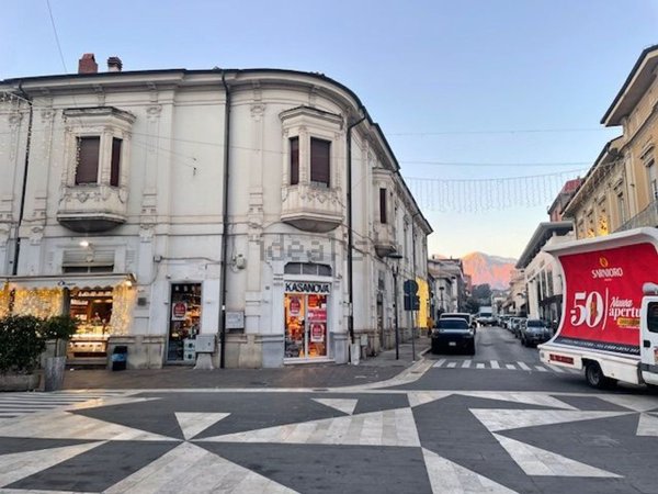 locale commerciale in affitto ad Avezzano