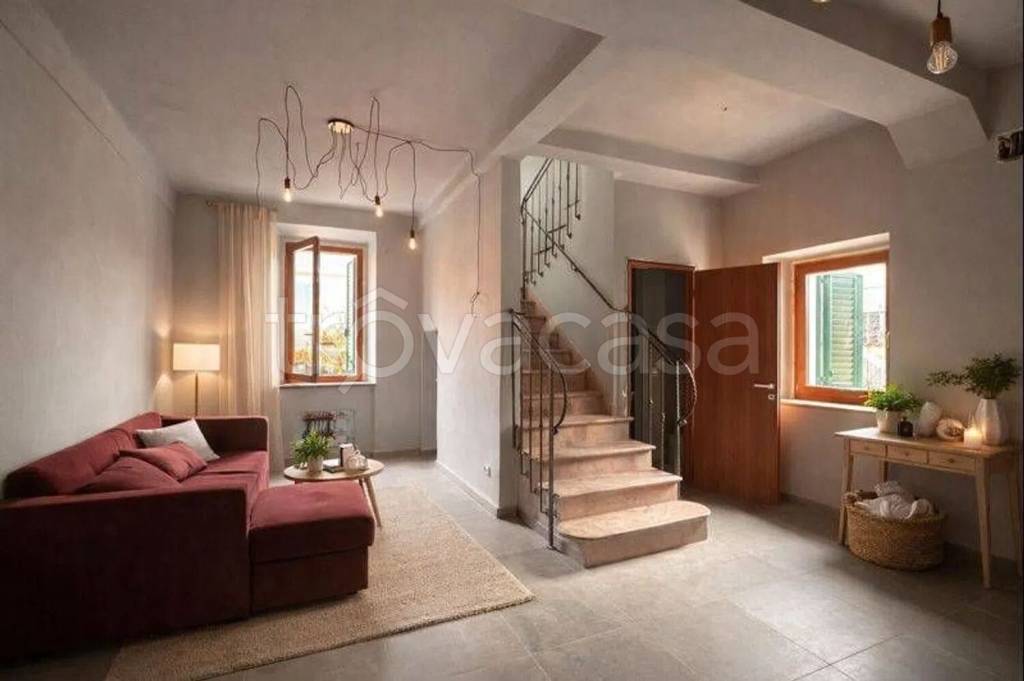 casa indipendente in affitto ad Avezzano