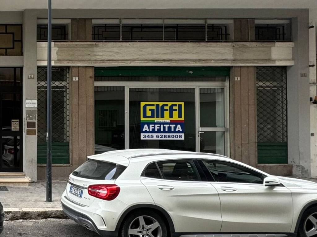 negozio in affitto ad Avezzano
