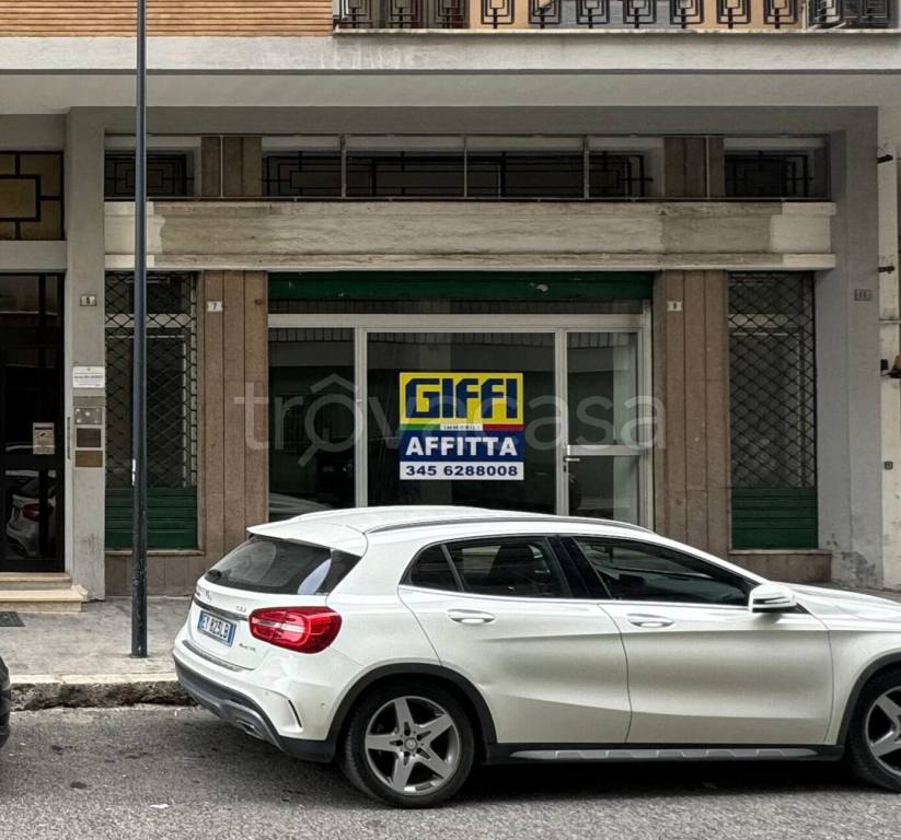 negozio in affitto ad Avezzano