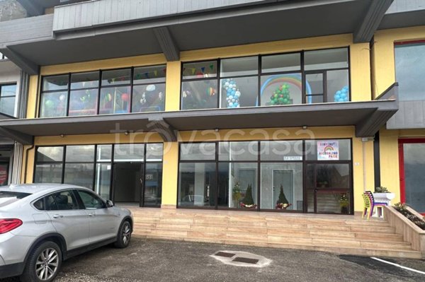 negozio in affitto ad Avezzano