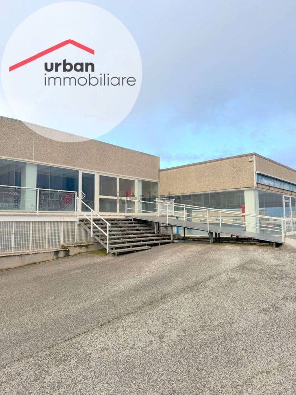 locale di sgombero in affitto ad Avezzano