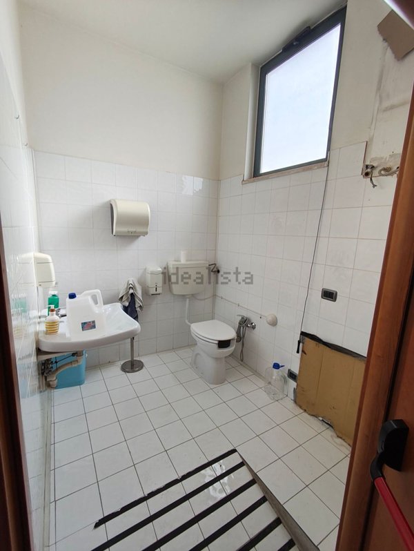 locale commerciale in affitto ad Avezzano