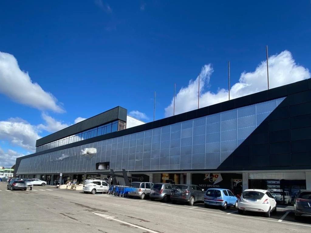 negozio in affitto ad Avezzano