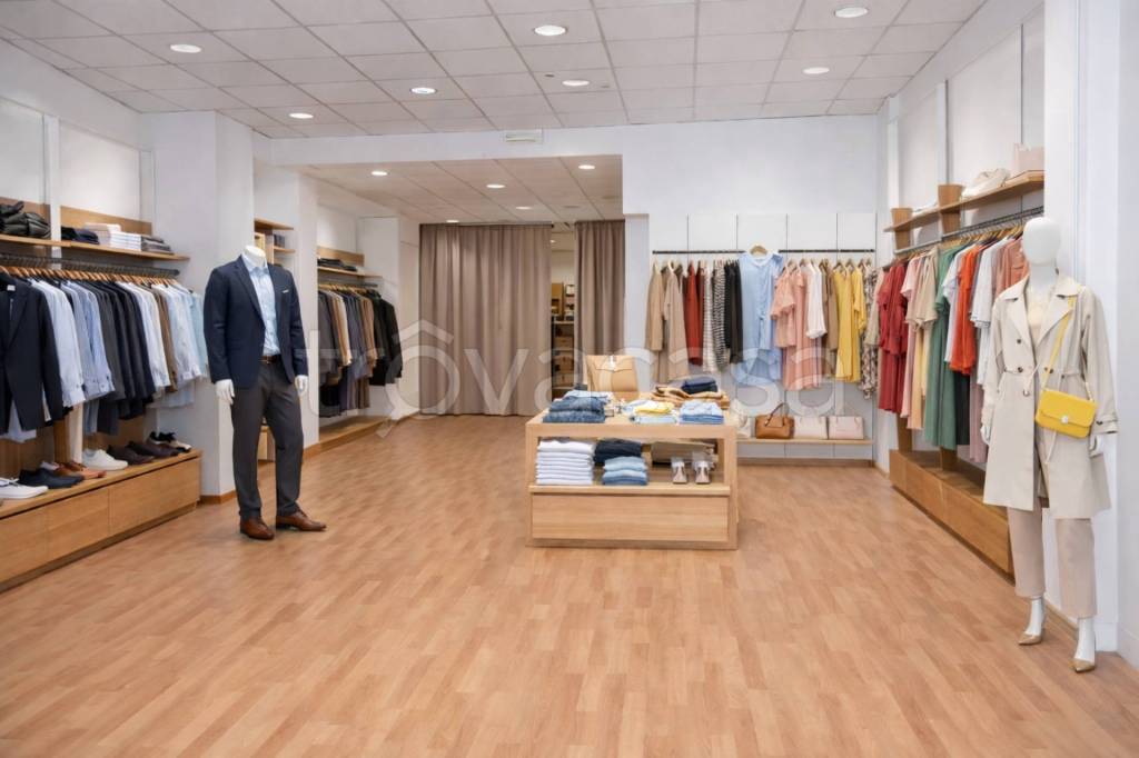 negozio in affitto ad Avezzano