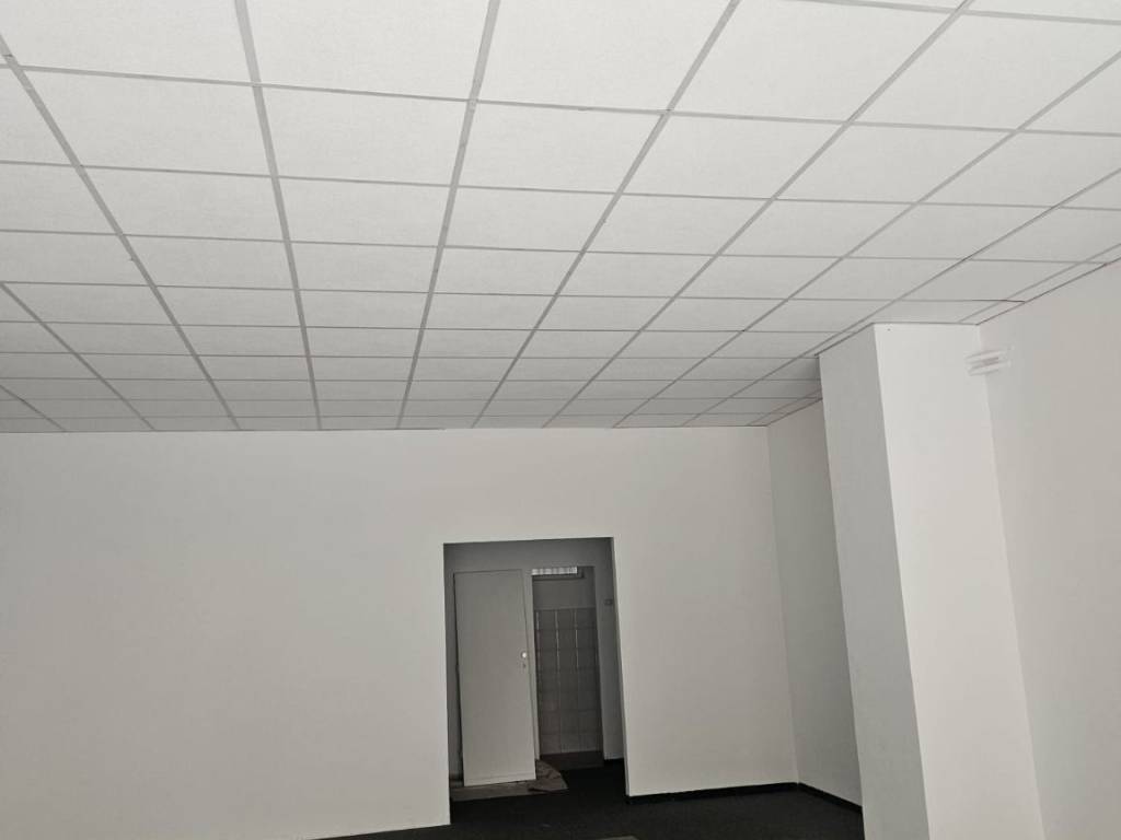 negozio in affitto ad Avezzano