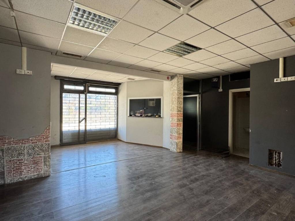 negozio in affitto ad Avezzano