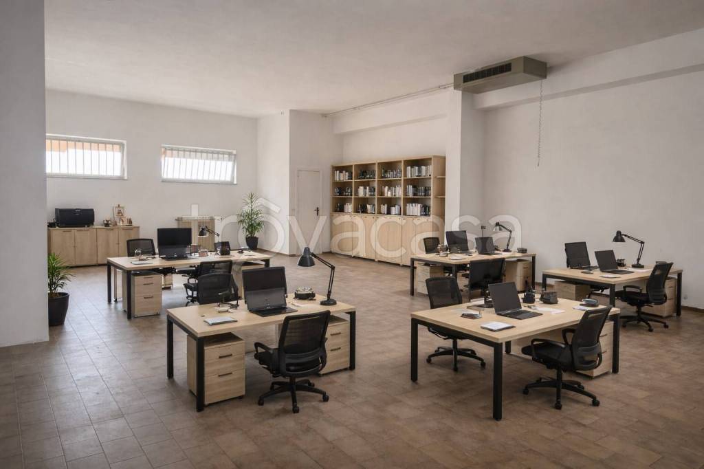 negozio in affitto ad Avezzano