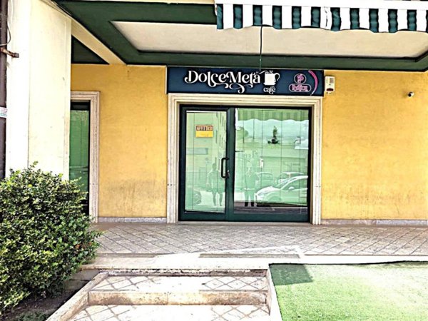 negozio in affitto ad Avezzano