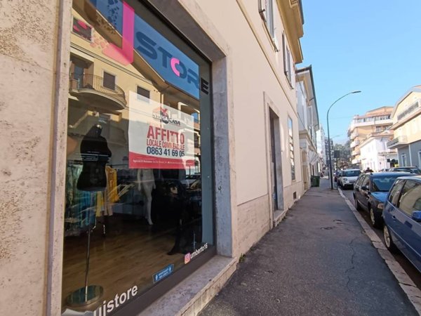negozio in affitto ad Avezzano