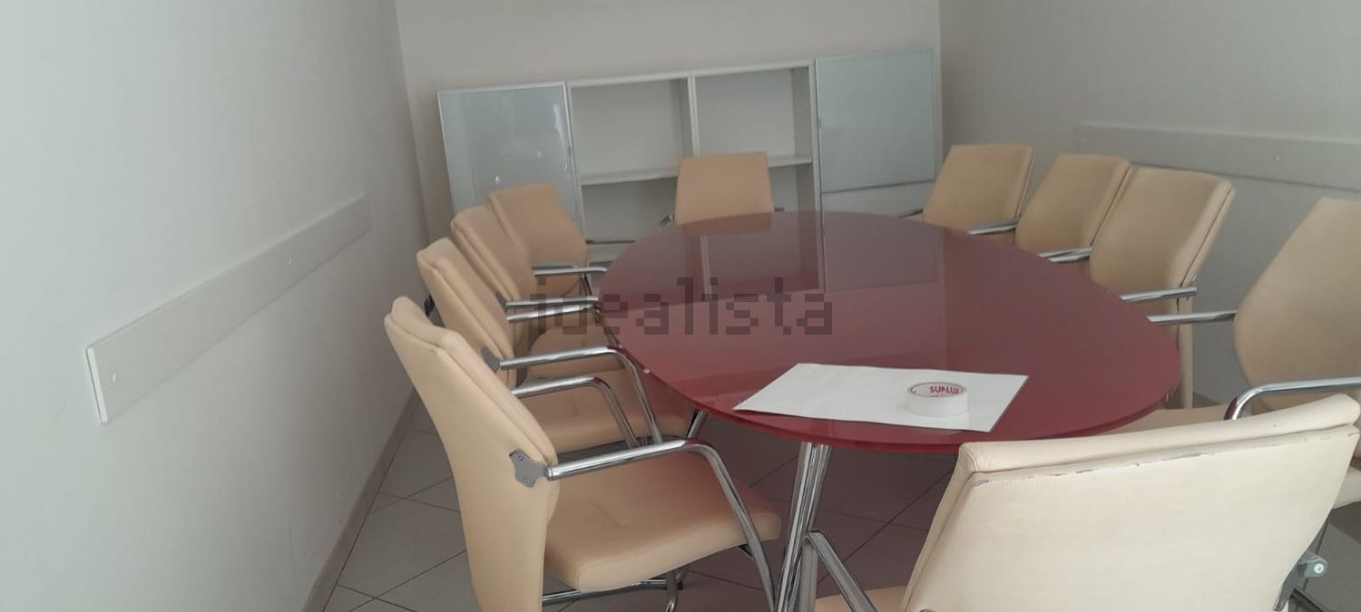 ufficio in affitto ad Avezzano in zona Caruscino