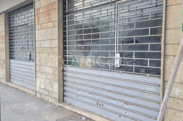 negozio in affitto ad Avezzano
