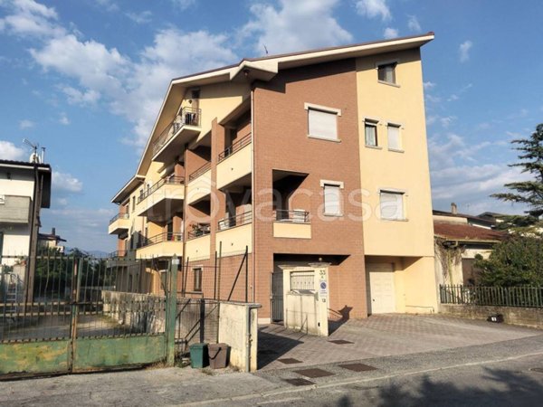 appartamento in affitto ad Avezzano in zona Caruscino