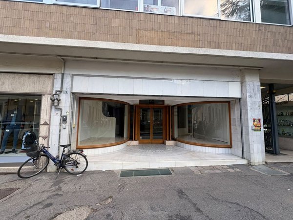 locale commerciale in affitto ad Avezzano