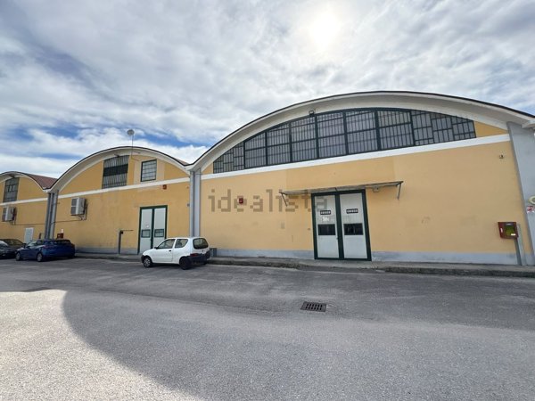 locale commerciale in affitto ad Avezzano in zona Via Nuova