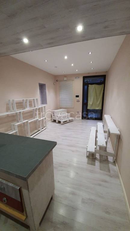 negozio in affitto a Capistrello