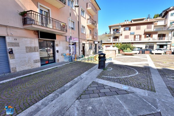 locale commerciale in affitto a Carsoli