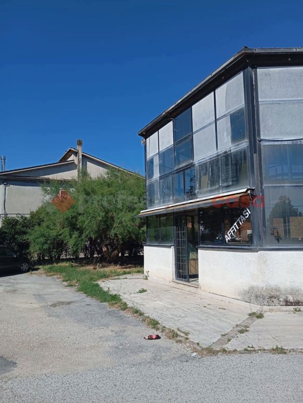 negozio in affitto a Carsoli