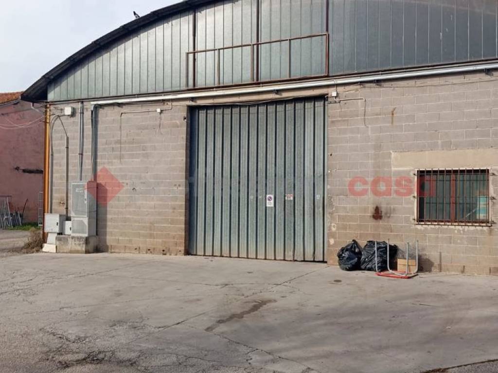 locale commerciale in affitto a Carsoli