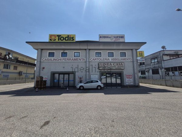 locale commerciale in affitto a Carsoli