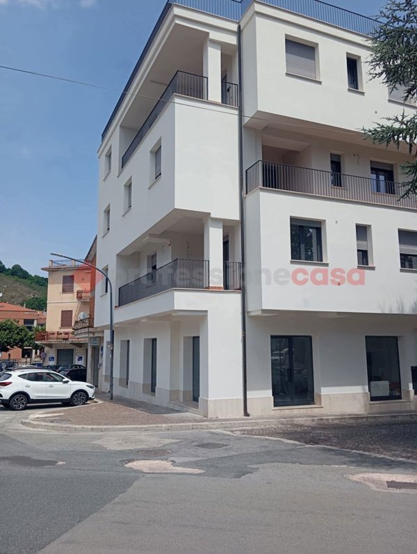 negozio in affitto a Carsoli